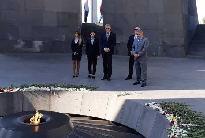 Romanya Prensi Radu Ermeni Soykırımı Anıtı’nı ziyaret etti