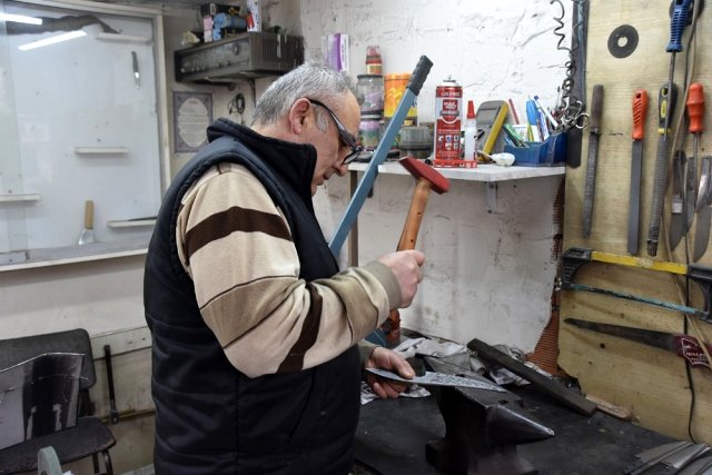 Sinoplu aile, Ermeni ustadan öğrendiği biçak üretimine üç nesil devam ediyor