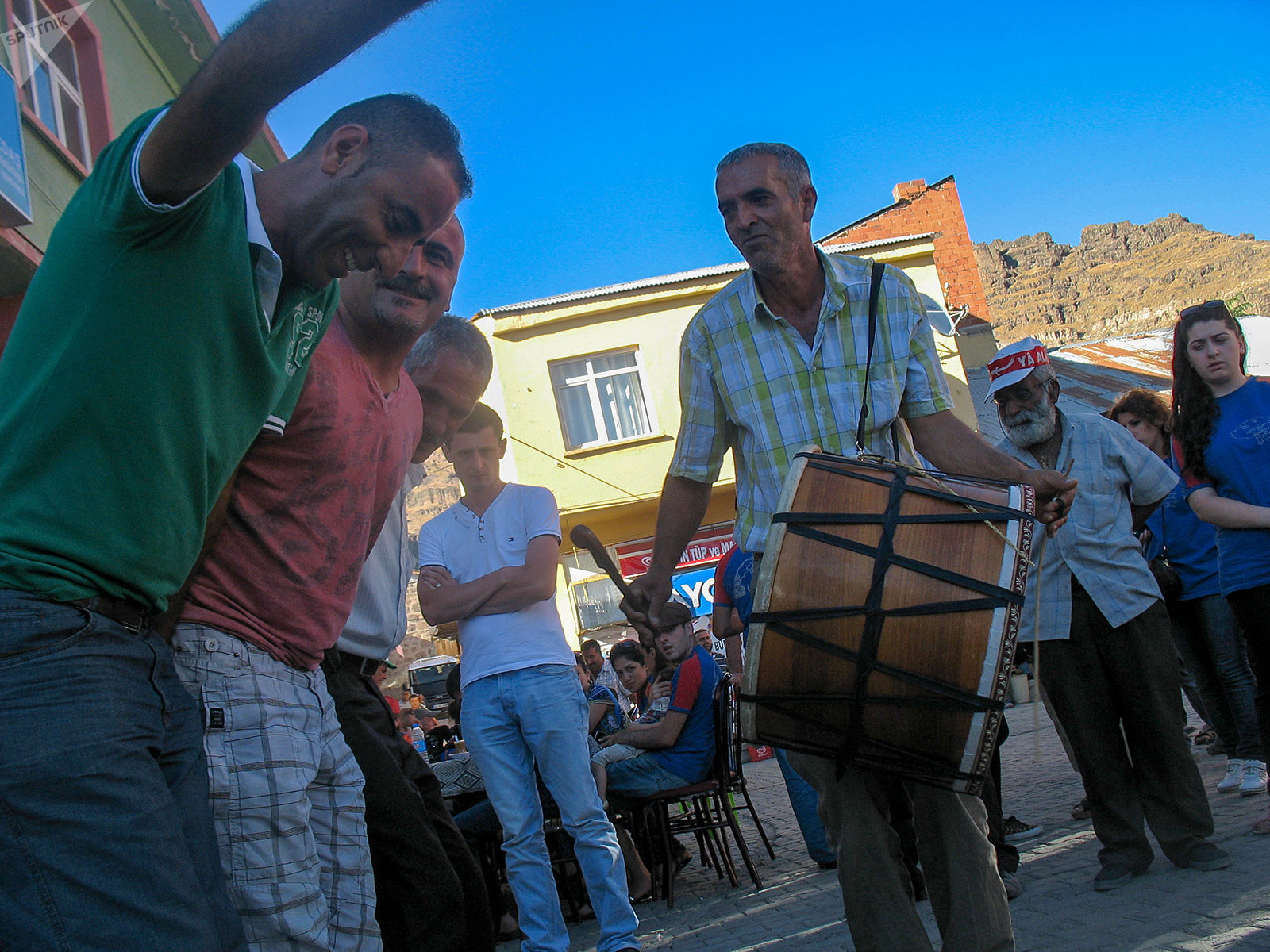 Dersimli Ermeniler köklerini açığa çıkarıyor: Kaybolmuş yetim çocuklar gibiyiz
