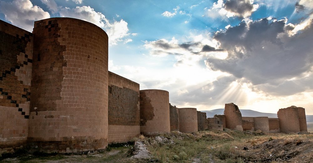 Kars’ta “Anı” (Ani-‘Akunq’ web sitesi) konulu sergi açıldı