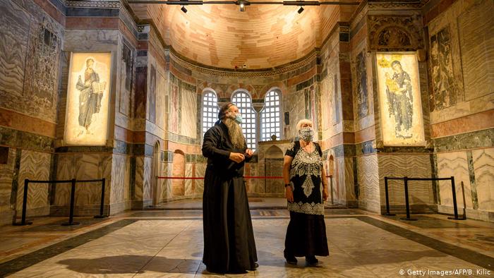 “Camiye dönüşen müzeler İstanbul’un tarihi geçmişini yaralıyor”