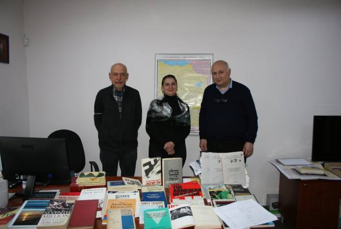 Ermeni Soykırımı Müzesi’nin kütüphanesinde, ünlü soykırım uzmanı Israel Charny’nin kişisel kitapları yer aldı