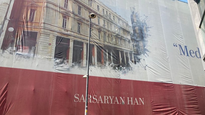 Vakıflar Genel Müdürlüğü tarihi Sanasaryan Han’ın adını yanlış yazdı: ‘Gasp ettiğiniz mülkün adını bari doğru yazsaydınız’