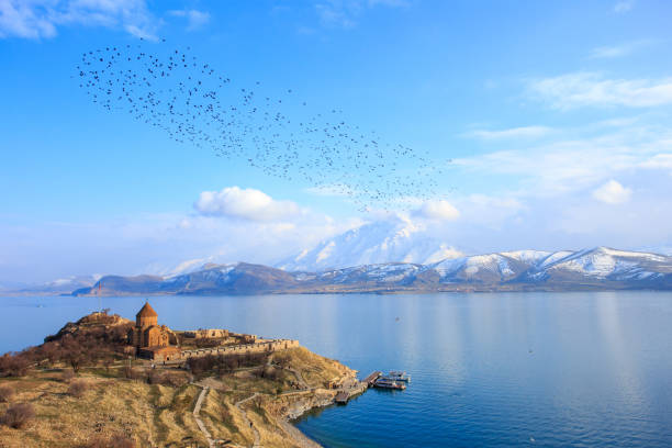 ‘Van’a 5 ayda 172 bin İranlı turist geldi, ekonomiye 1 milyar TL kazandırdı’