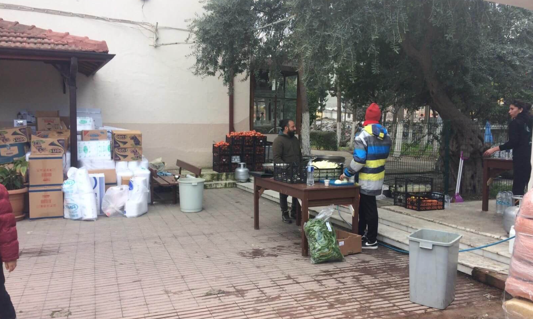 İskenderun Aziz Corç Kilisesi Kapılarını Depremzedelere Açtı