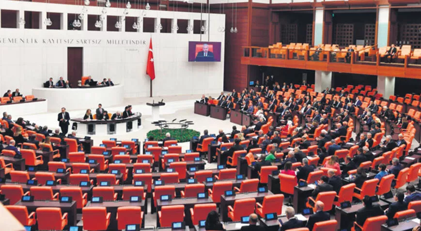 Meclis sıralarında yeni yüzler! Dikkat çeken isimler