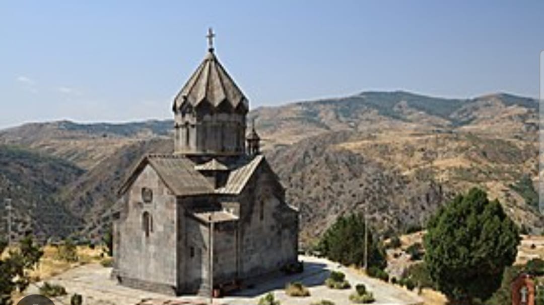 Azerbaycan Berdzor’daki Surb Hambardzum kilisesi’ni camiye çeviriyor