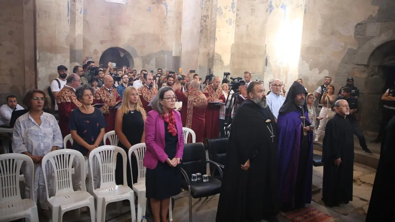 Akhtamar’da 11. ayin