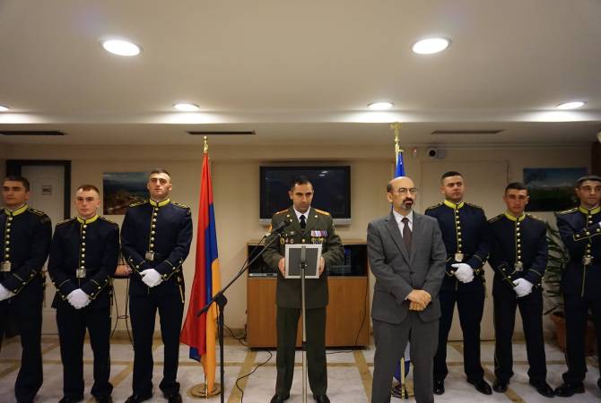 Ermeni Silahlı Kuvvetlerinin kuruluşunun 32. yıl dönümü Yunanistan’daki Ermenistan Büyükelçiliği binasında kutlandı