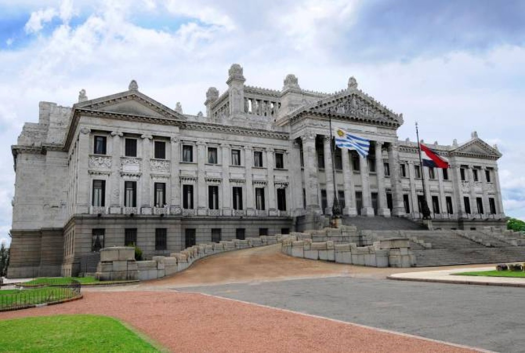 Uruguay Temsilciler Meclisi, 24 Nisan’ı Ermeni Soykırımı Kurbanlarını Anma Günü ilan eden yasa tasarısını oybirliğiyle kabul etti