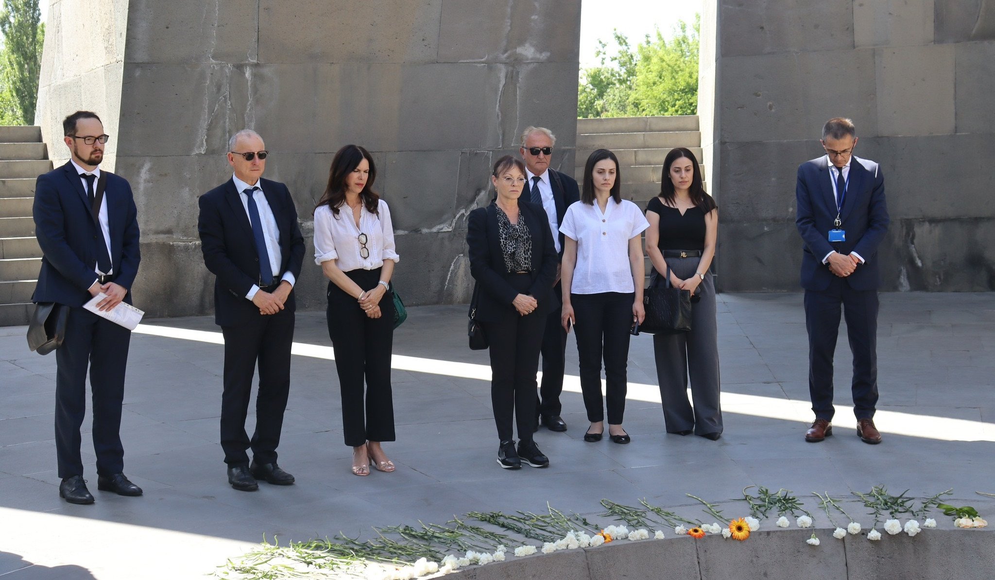 Fransa’nın Aix-en-Provence Belediye Başkanı Ermeni Soykırımı Anıtı’nı ziyaret etti