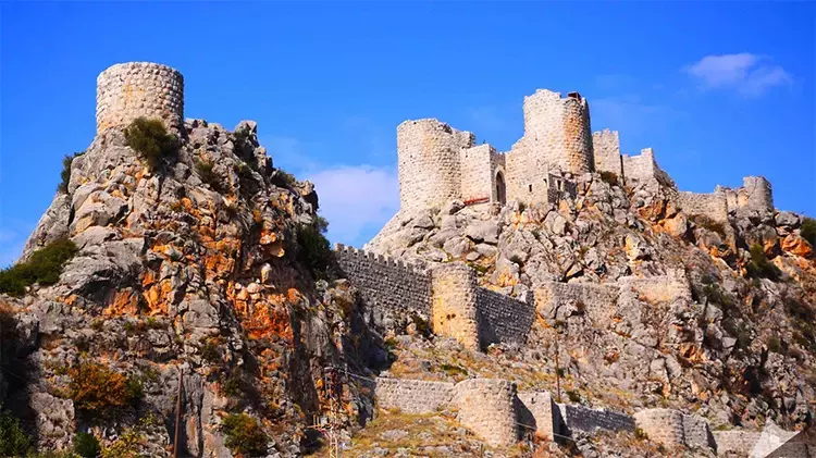 Adana’da Şahmeran’ın evi olarak biliniyor! Seyahatname’de adı geçiyor