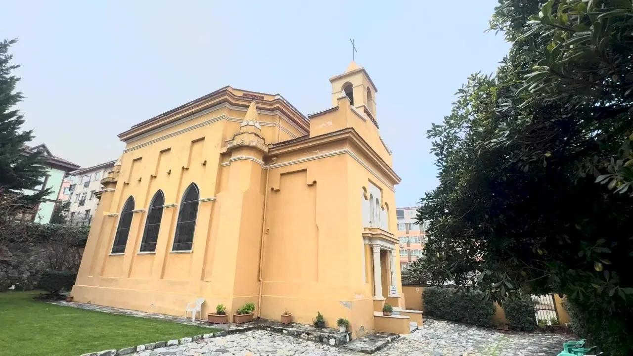 Depreme dayanıksız olduğu gerekçesiyle tahliyesi istenen Bursa’daki kilisede son ibadet yapıldı