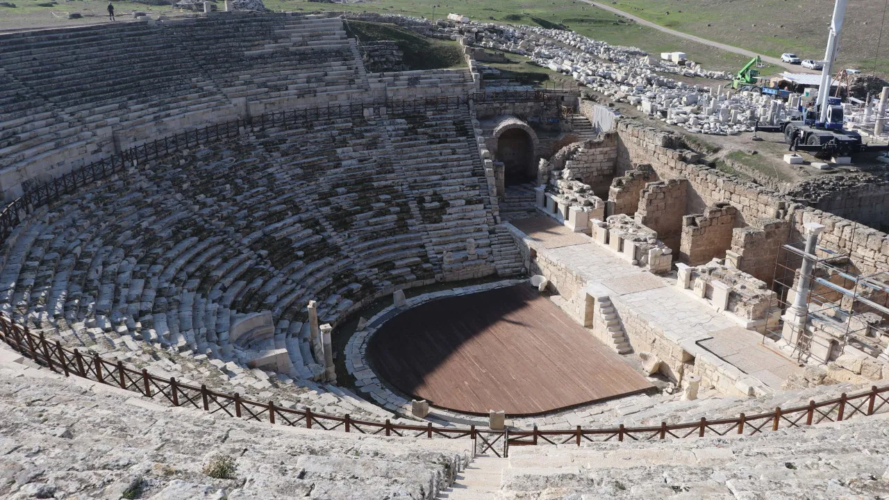 Denizli’deki antik tiyatronun restorasyon çalışması tamamlandı