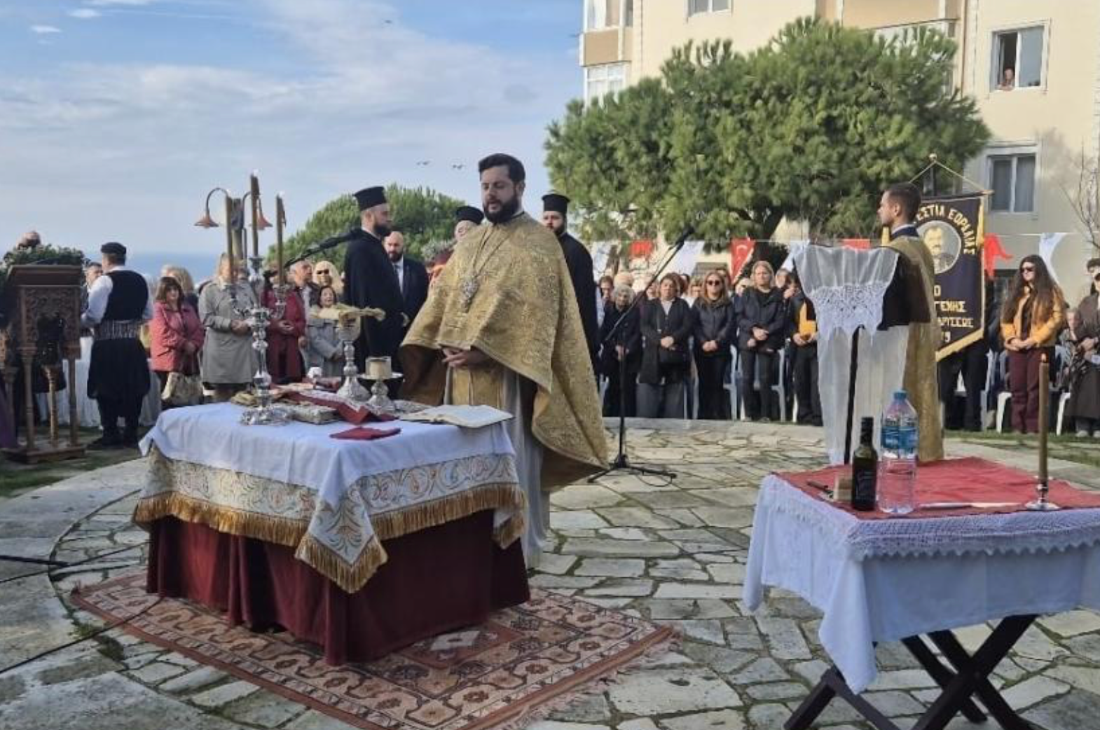 Silivri’de “Son Aziz” Nektarios’u anmak için ayin düzenlendi