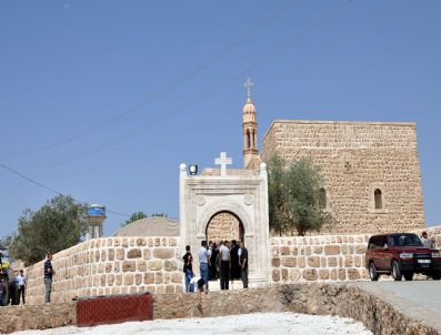 Tarihi kilise ibadete açıldı