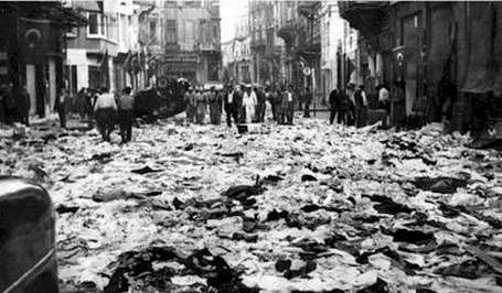 İHD: 56 yıl sonra tek millet tek kültür anlayışı sürüyor