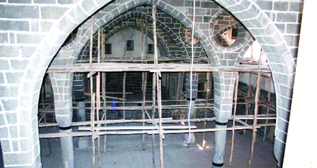 Ermeni kilisesinin yıkılması mı bekleniyor?