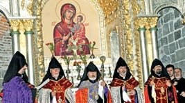 Ermeni Kilisesinde 30 Yıl Sonra İlk Ayin