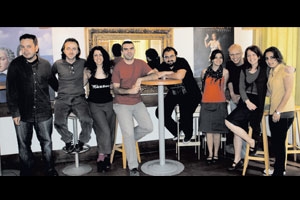 Sekiz dil bir radyoda buluştu