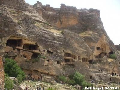 Dikranagerd/Silvan Kiliseleri