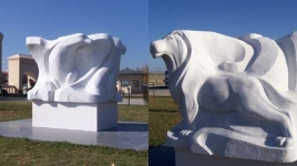 Üniversiteden heykel söküldü mü?