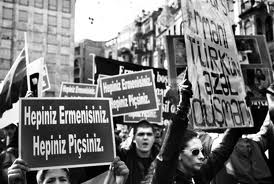 AB: Hocalı mitingindeki ırkçı sloganlardan endişeliyiz