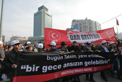 Avukattan Ermeni komşuya tehdit