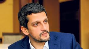 Edirne’de Rahip Protokole Giremiyor, Sofya’da Türkler Hükümette