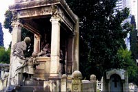 Mezarlıkları da azınlık cemaatine iade ediliyor