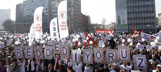 AKP hedefe tıp öğrencilerini koydu: 90 tıp öğrencisi gözaltında