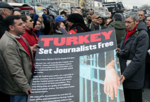 Guardian: Türkiye tarihinin en büyük medya davası