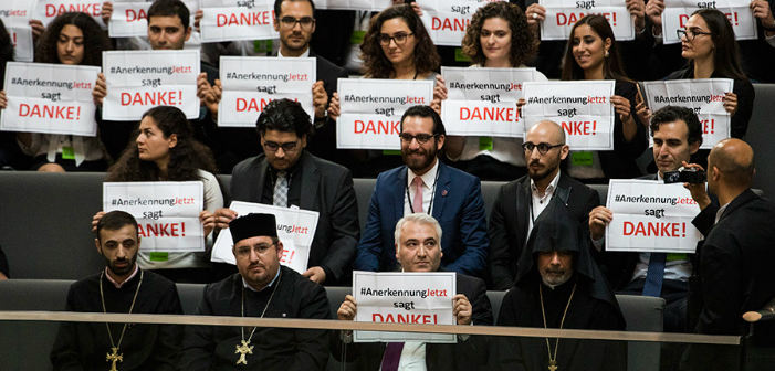 ‘Soykırım tasarısı Türkler de dâhil pek çok Almanyalının gözünü açmış olabilir’