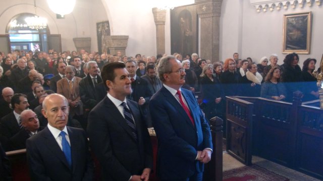 Surp Krikor Lusavoriç Kilisesi’nde ayin