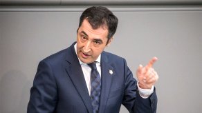 Cem Özdemir’den DİTİB uyarısı