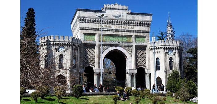 İstanbul Üniversitesi’nde 95 akademisyene uzaklaştırma