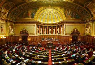 Fransa Senatosu Ermeni Soykırımı’nın inkarını cezalandıran yasatasarısını kabul etti