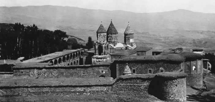 Soykırımdan kurtulanların Paskalya anıları