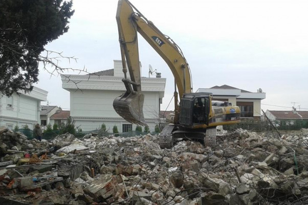 Kamp Armen’de ilk kazma vuruldu