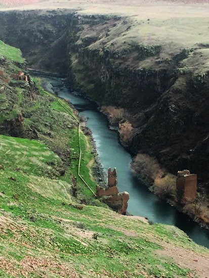 Gitmek lâzım Kars’a