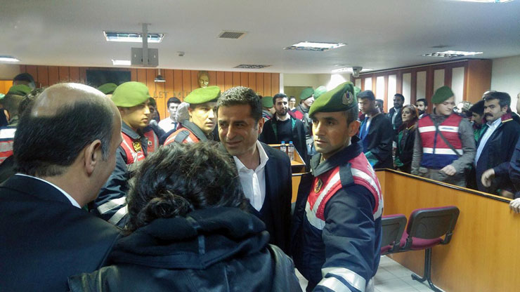 Demirtaş, 434 gün sonra ilk kez hâkim karşısına çıktı: En az Binali Yıldırım kadar dokunulmazlığım var!