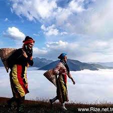 Dilleri Yok Olma Tehlikesinde Olan Karadenizli Bir Halk: Hemşinliler