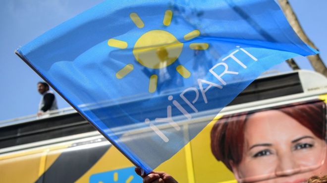 İstanbul’da İYİ Parti standına bıçaklı saldırı