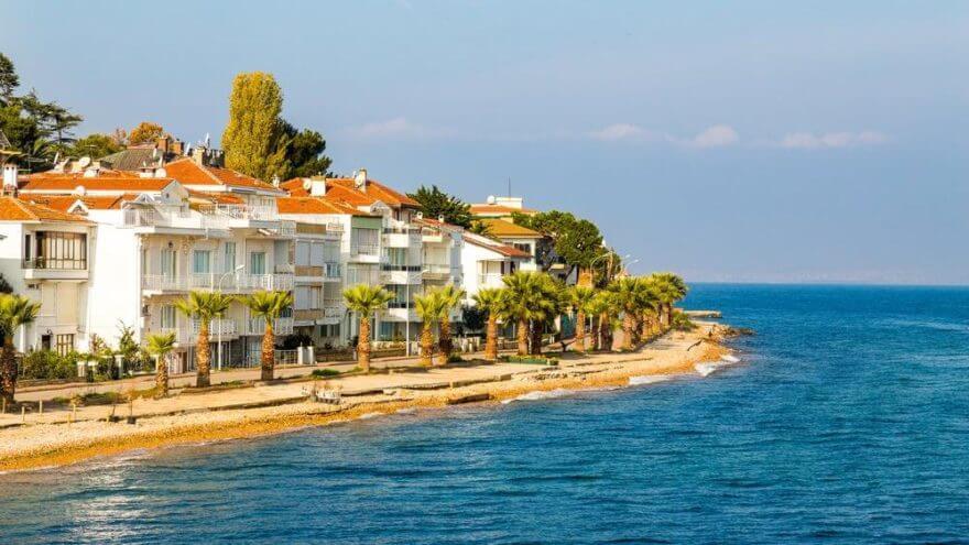 Kınalıada’nın gezilecek yerleri: Tarihi yapıları ile Kınalıada…