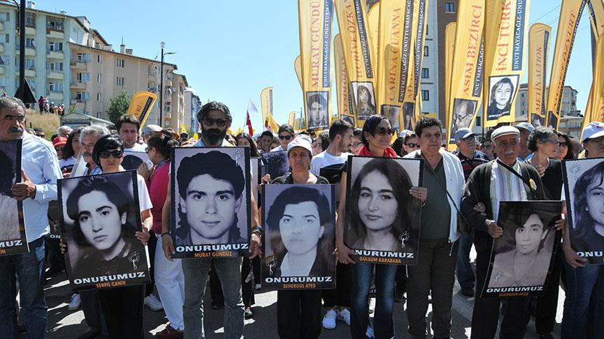 Sivas Katliamı’nda ölenler anıldı: Yangın hala devam ediyor