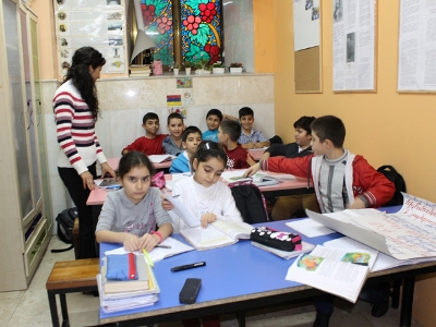 Ermeni okullarında din sorusu tartışması