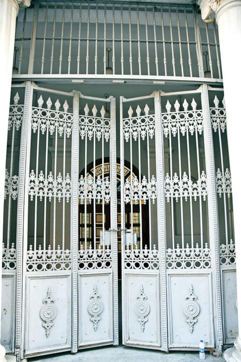 Bitmeyen dava Sansaryan Han