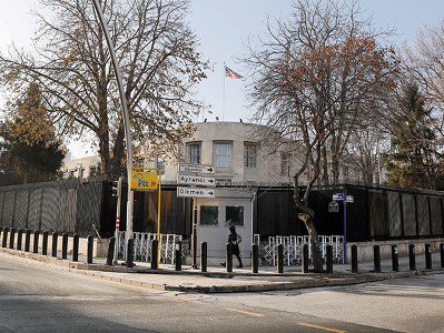 ABD’nin Ankara Büyükelçiliği’ne Seyir Halindeki Araçtan Ateş Edildi