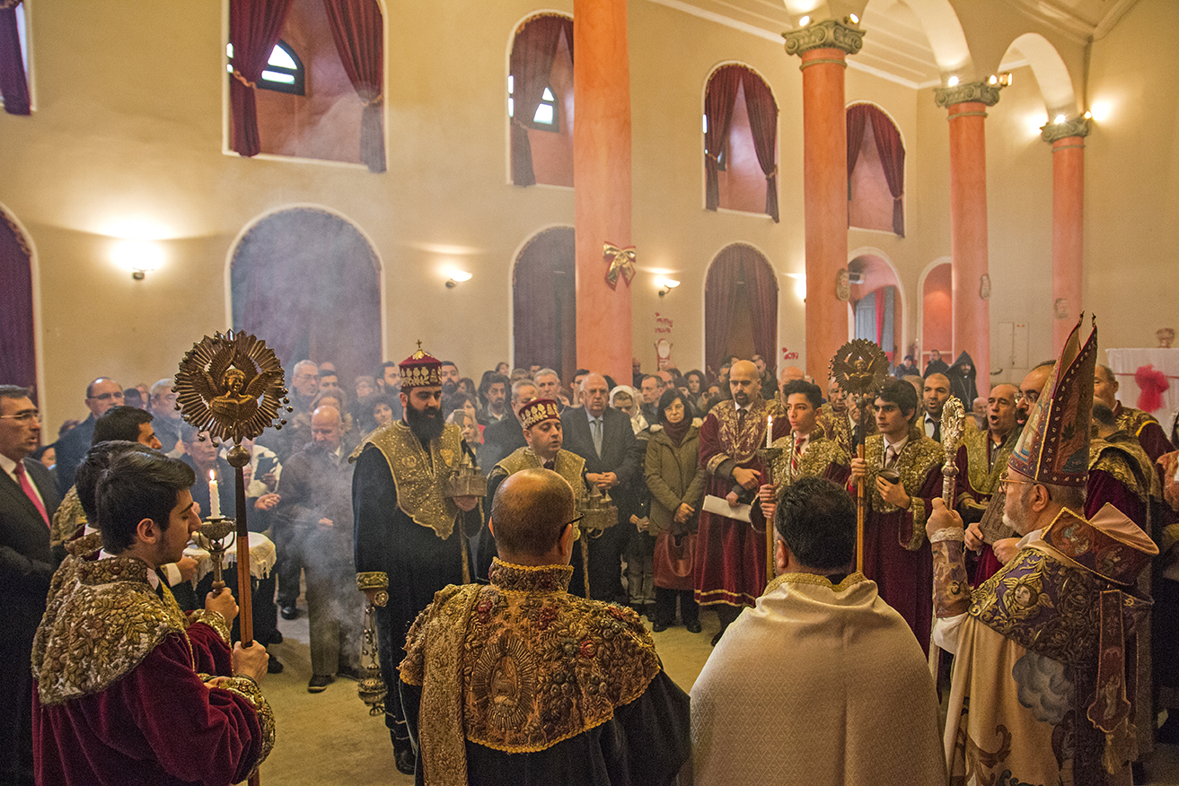 Surp Dzınunt (İsa Mesih’in Doğuş ve Beliriş Yortusu) kutlandı