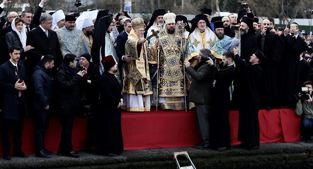 İstanbul’da haç çıkarma törenleri düzenlendi: Hz. İsa’nın doğumu ve vaftizinin 2019. Yılı